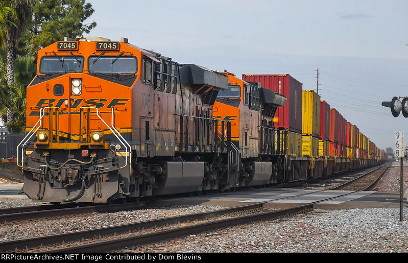 BNSF 7045